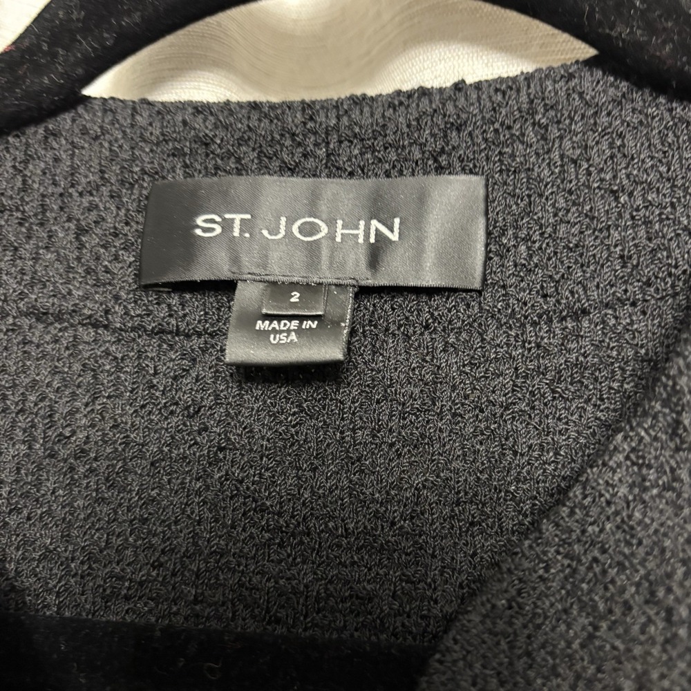 St. John Women's Textured Black Blazer Jacket Size 2 One Button - Picture 4 of 9